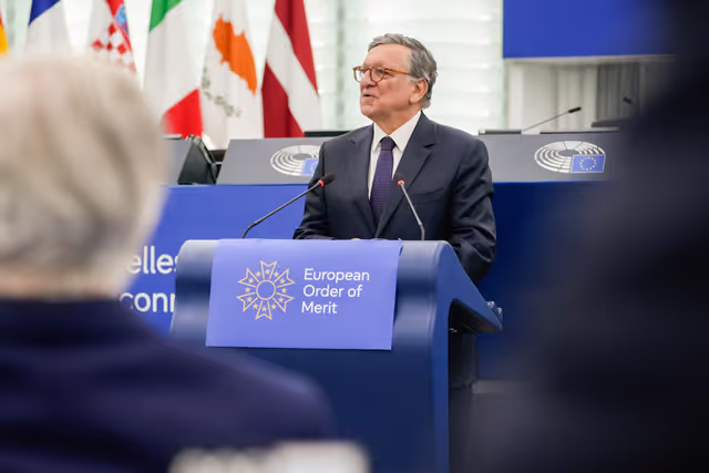 Photo 35: EP Plenary Session - European Order of Merit – Conferral ceremony