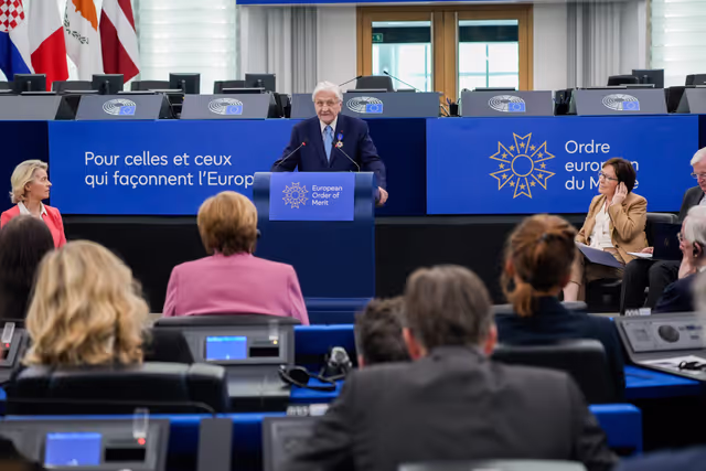 Photo 32: EP Plenary Session - European Order of Merit – Conferral ceremony