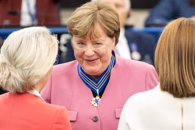 Photo 38: EP Plenary Session - European Order of Merit – Conferral ceremony