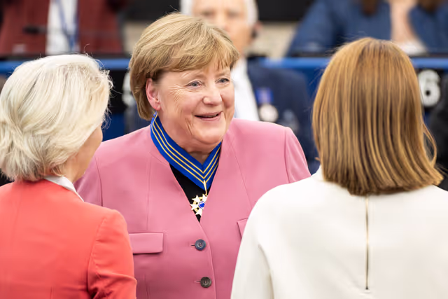 Photo 39: EP Plenary Session - European Order of Merit – Conferral ceremony