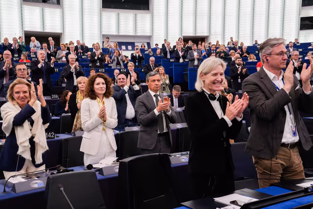 Photo 3: EP Plenary Session - European Order of Merit – Conferral ceremony