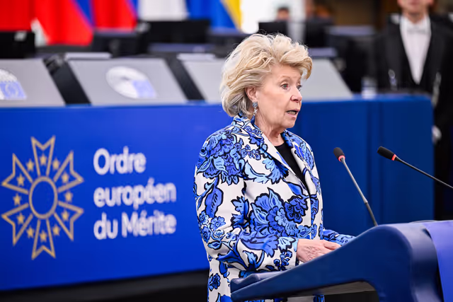 Photo 20: EP Plenary Session - European Order of Merit – Conferral ceremony
