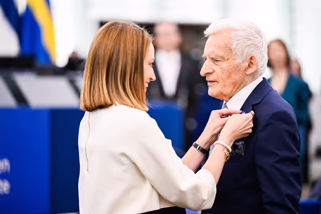 Photo 45: EP Plenary Session - European Order of Merit – Conferral ceremony