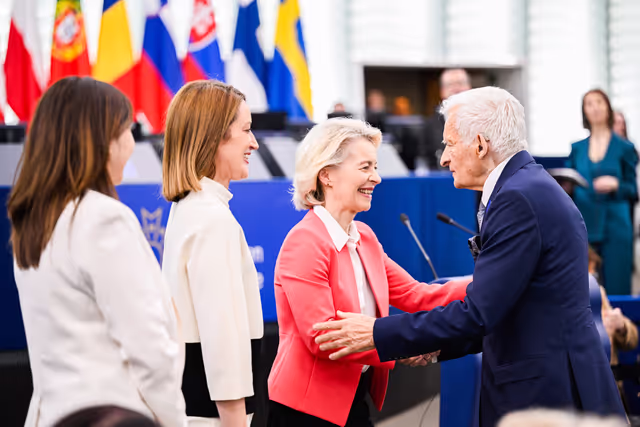Photo 44: EP Plenary Session - European Order of Merit – Conferral ceremony
