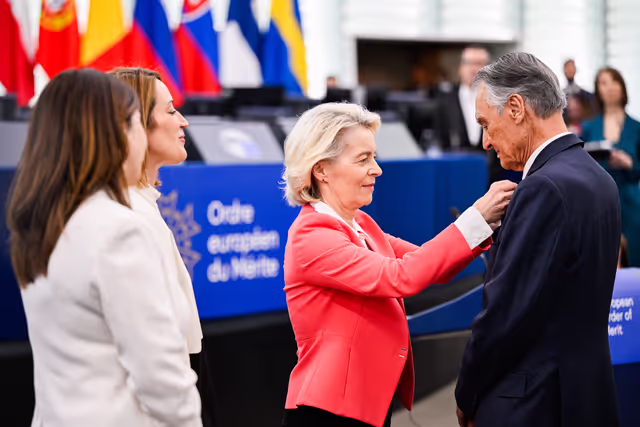 Photo 29: EP Plenary Session - European Order of Merit – Conferral ceremony
