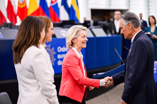 Photo 30: EP Plenary Session - European Order of Merit – Conferral ceremony