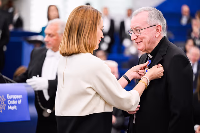 Photo 12: EP Plenary Session - European Order of Merit – Conferral ceremony