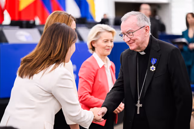 Photo 11: EP Plenary Session - European Order of Merit – Conferral ceremony