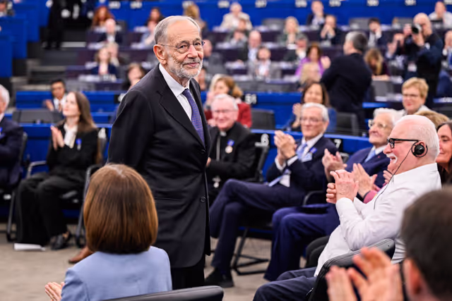 Photo 16: EP Plenary Session - European Order of Merit – Conferral ceremony