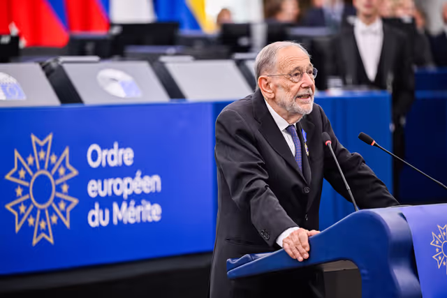 Photo 4: EP Plenary Session - European Order of Merit – Conferral ceremony