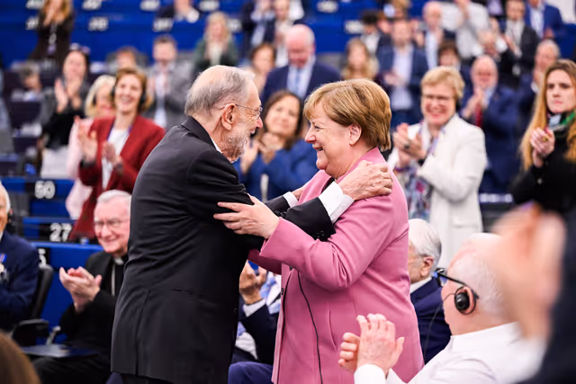 Photo 1: EP Plenary Session - European Order of Merit – Conferral ceremony
