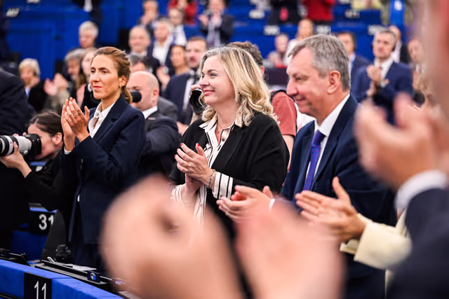 Photo 43: EP Plenary Session - European Order of Merit – Conferral ceremony