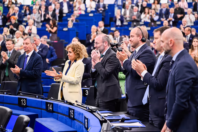Photo 18: EP Plenary Session - European Order of Merit – Conferral ceremony