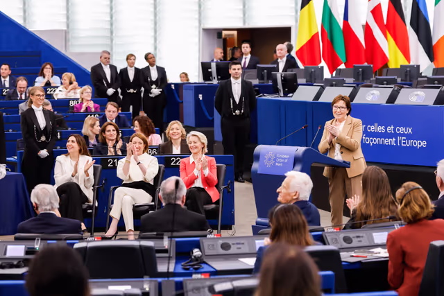 Photo 11: EP Plenary Session - European Order of Merit – Conferral ceremony