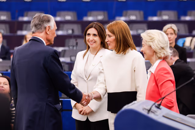 Photo 33: EP Plenary Session - European Order of Merit – Conferral ceremony