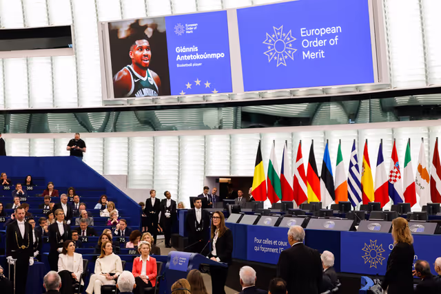 Photo 16: EP Plenary Session - European Order of Merit – Conferral ceremony