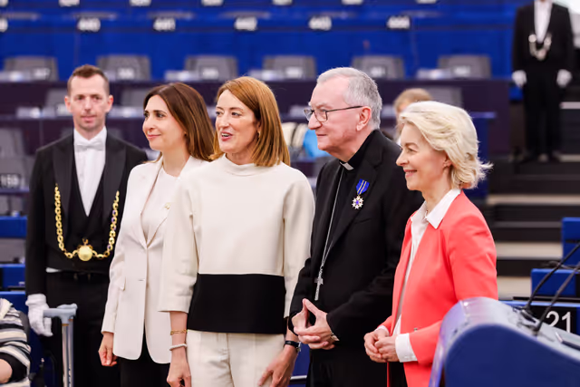 Photo 20: EP Plenary Session - European Order of Merit – Conferral ceremony