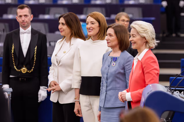 Photo 44: EP Plenary Session - European Order of Merit – Conferral ceremony