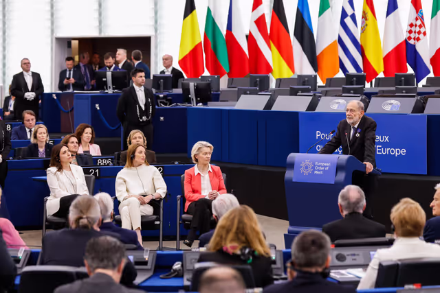 Photo 5: EP Plenary Session - European Order of Merit – Conferral ceremony