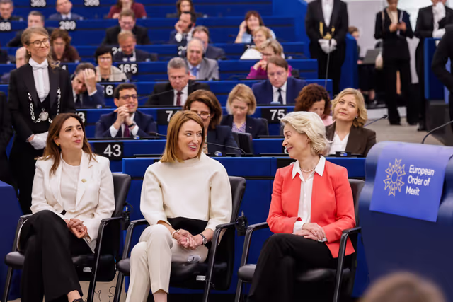 Photo 43: EP Plenary Session - European Order of Merit – Conferral ceremony