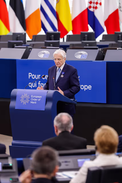 Photo 30: EP Plenary Session - European Order of Merit – Conferral ceremony
