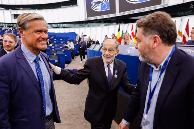 Photo 5: EP Plenary Session - European Order of Merit – Conferral ceremony