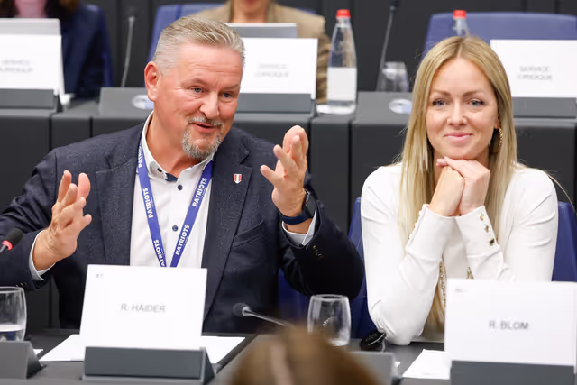 Foto 9: EP delegation to the Conciliation Committee meeting on Air passenger rights