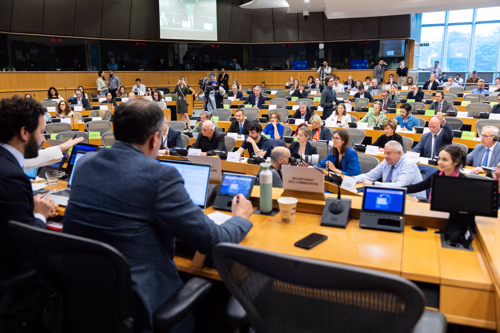 Plenaria di Strasburgo, voto finale sull’accordo commerciale tra Unione europea e Stati Uniti