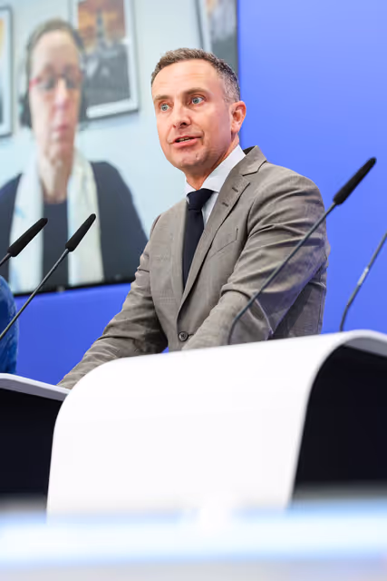 Fotografi 41: Press conference on Migration pact