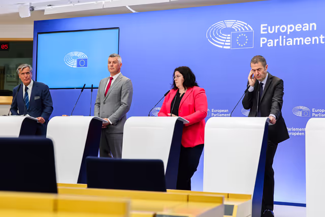 Fotografi 6: Press conference on Migration pact