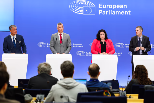 Fotografi 1: Press conference on Migration pact