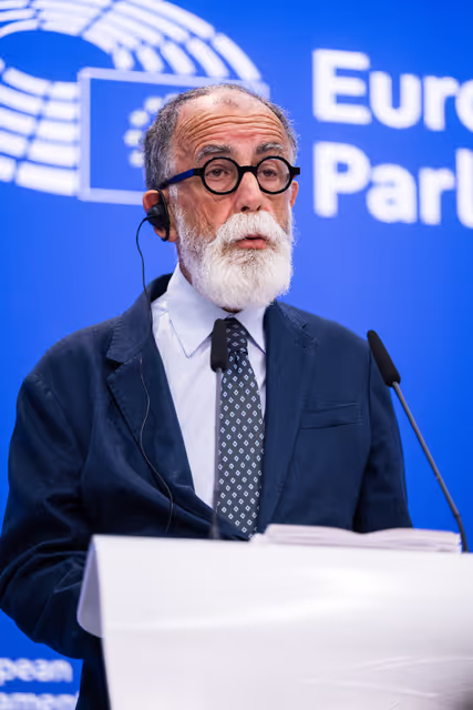 Press conference on Impact of social media on young people