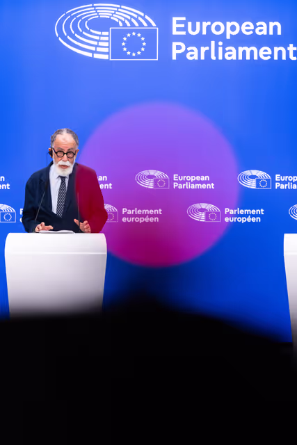 Press conference on Impact of social media on young people