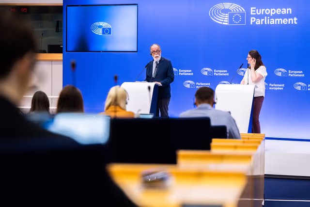 Press conference on Impact of social media on young people