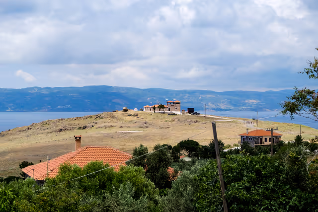 Nuotrauka 4: Lesbos (Lesvos) - Molyvos military post overlooking Aegean Sea, some 10 kilometres away from Turkish Coast.