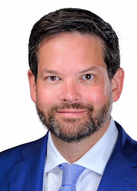 Fotogrāfija 9: Lukas MANDL official portrait - 9th Parliamentary term