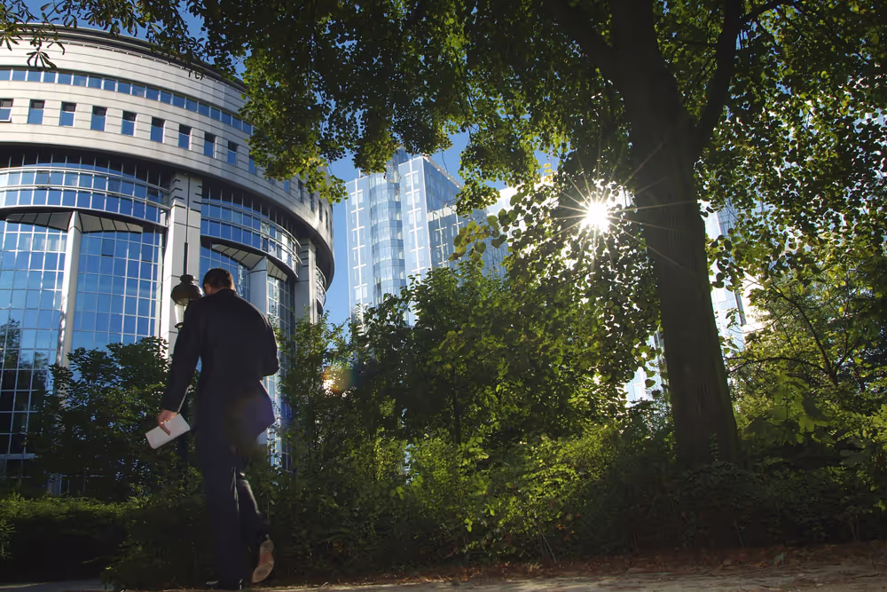 Outside view of the Paul-Henri SPAAK Building.PHS