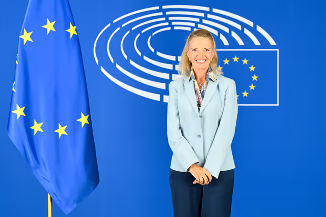 Fotografie 2: TRAN Committee constitutive meeting.